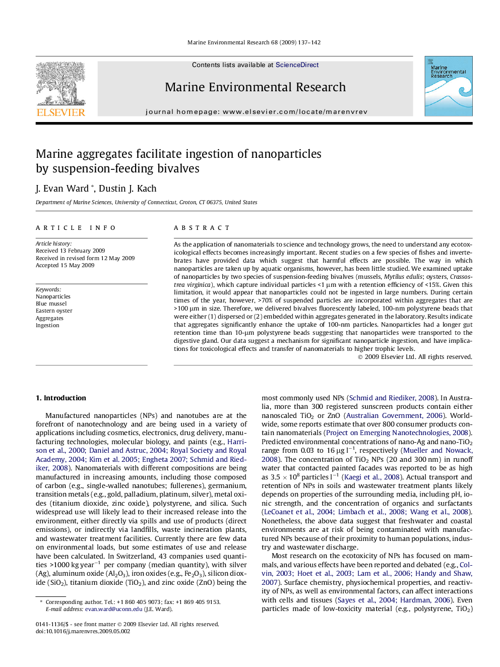 Marine aggregates facilitate ingestion of nanoparticles by suspension-feeding bivalves