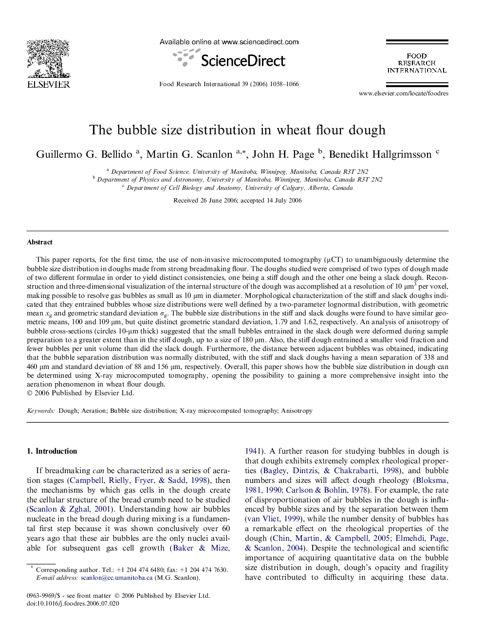 The bubble size distribution in wheat flour dough