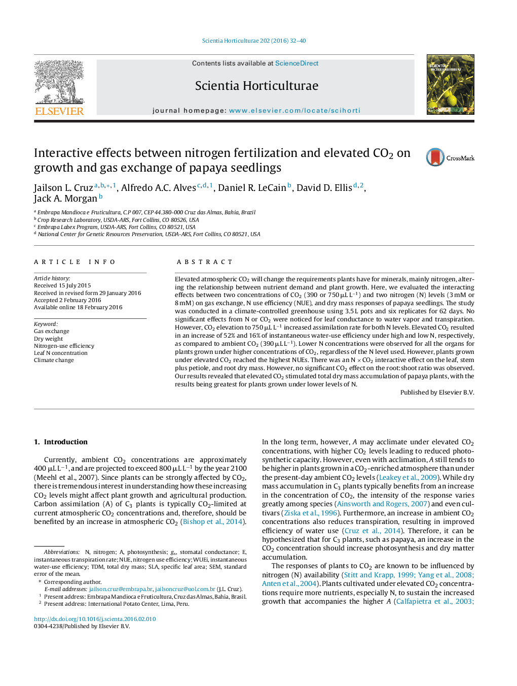 Interactive effects between nitrogen fertilization and elevated CO2 on growth and gas exchange of papaya seedlings