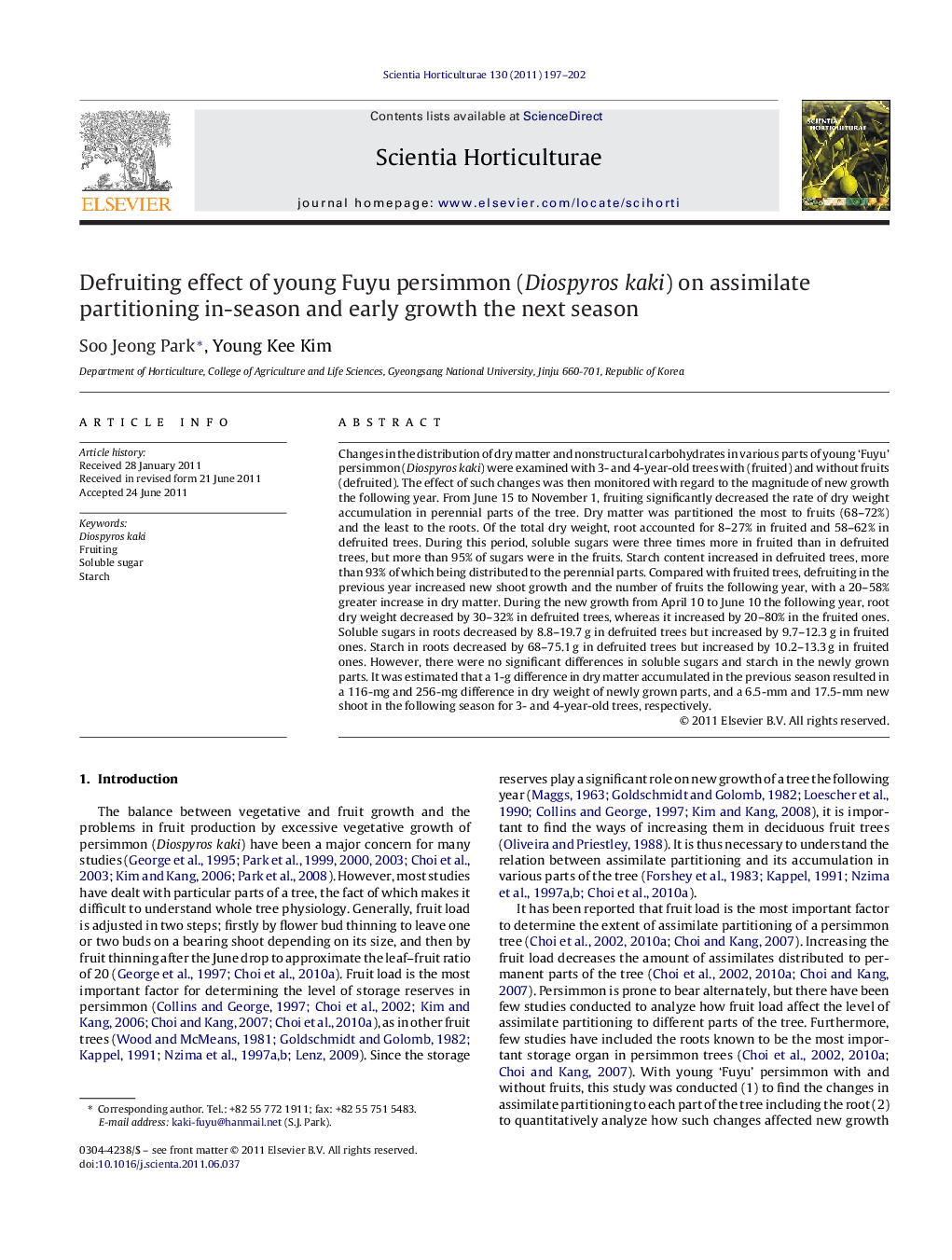 Defruiting effect of young Fuyu persimmon (Diospyros kaki) on assimilate partitioning in-season and early growth the next season