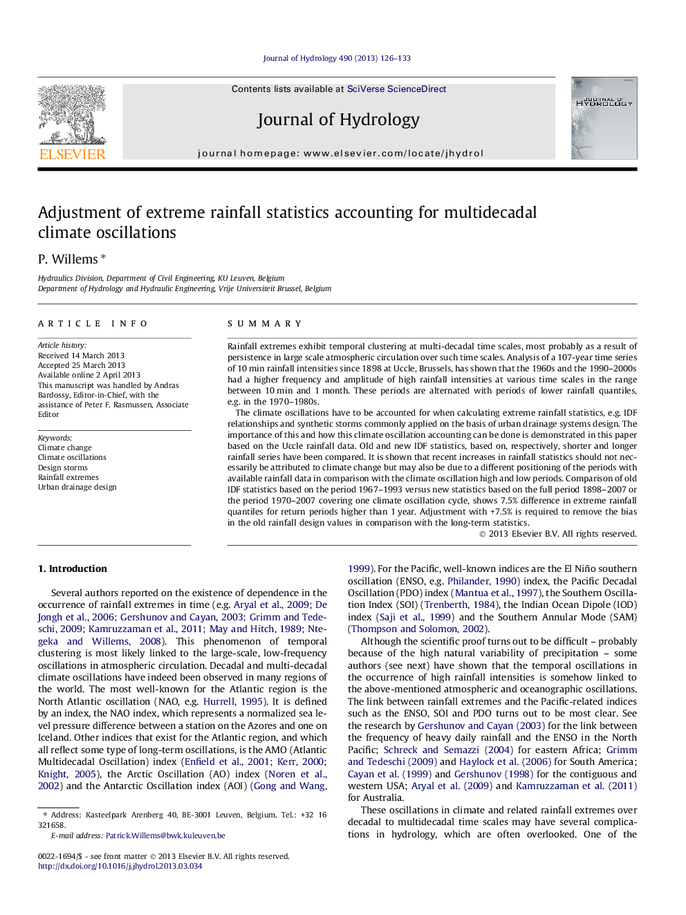 Adjustment of extreme rainfall statistics accounting for multidecadal climate oscillations