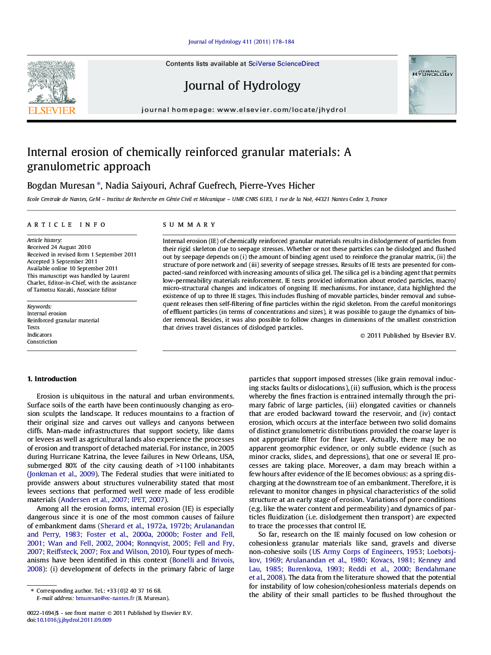 Internal erosion of chemically reinforced granular materials: A granulometric approach