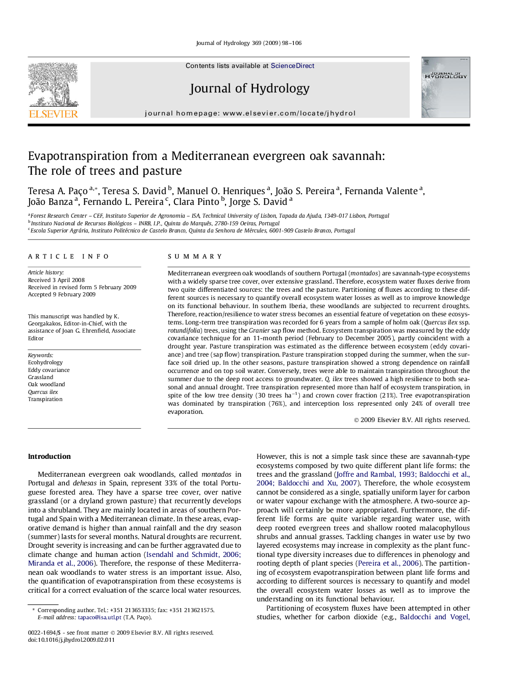 Evapotranspiration from a Mediterranean evergreen oak savannah: The role of trees and pasture