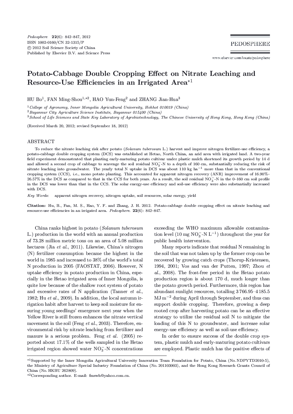 Potato-Cabbage Double Cropping Effect on Nitrate Leaching and Resource-Use Efficiencies in an Irrigated Area 