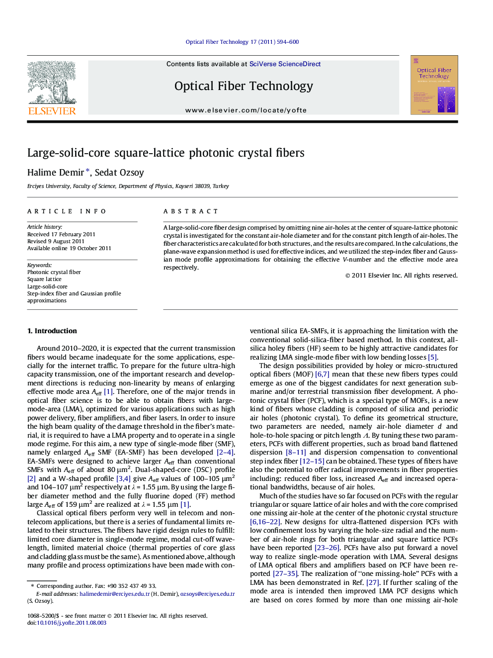 Large-solid-core square-lattice photonic crystal fibers