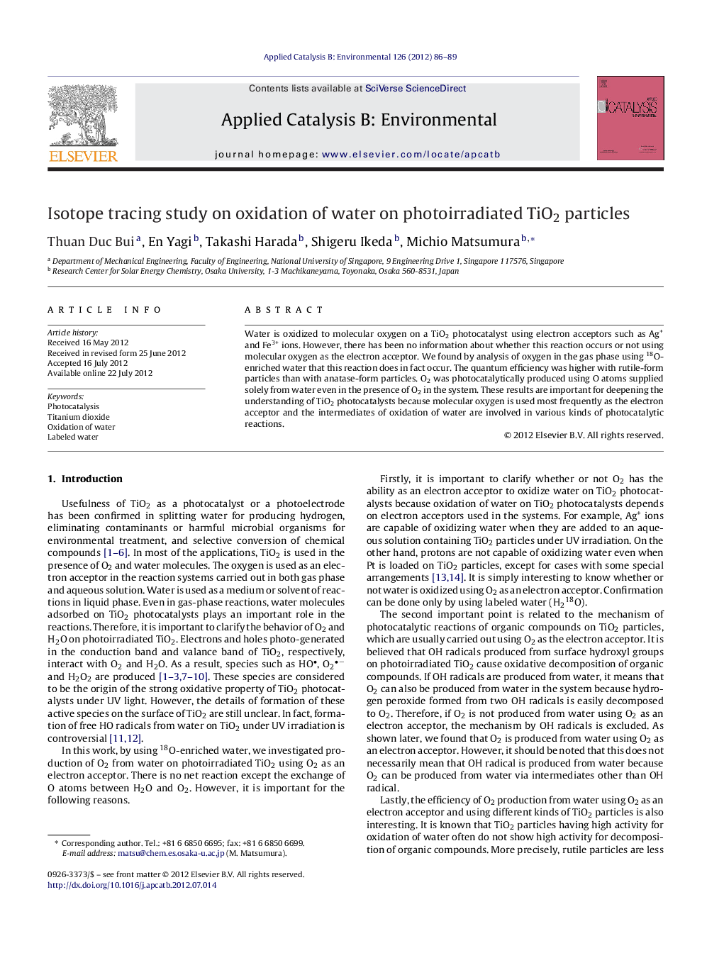 Isotope tracing study on oxidation of water on photoirradiated TiO2 particles