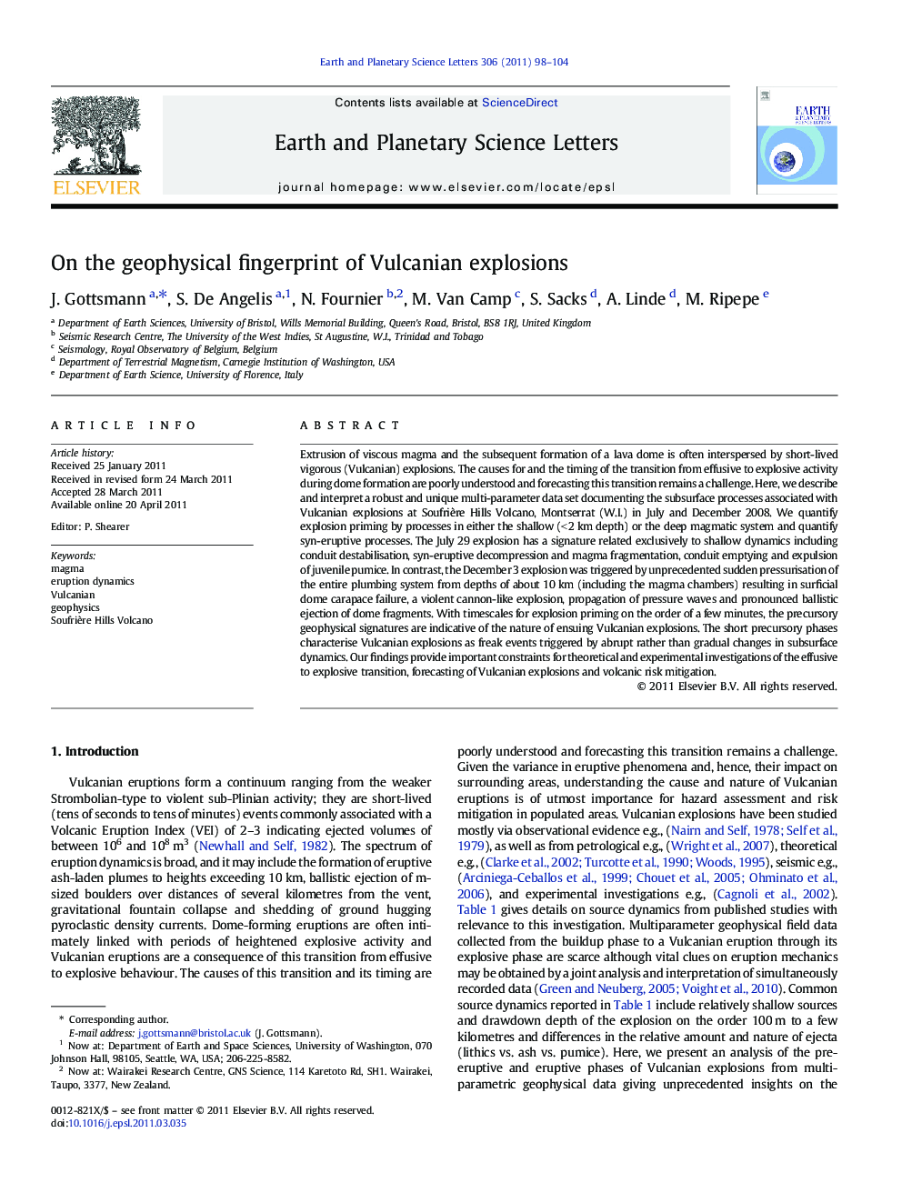 On the geophysical fingerprint of Vulcanian explosions