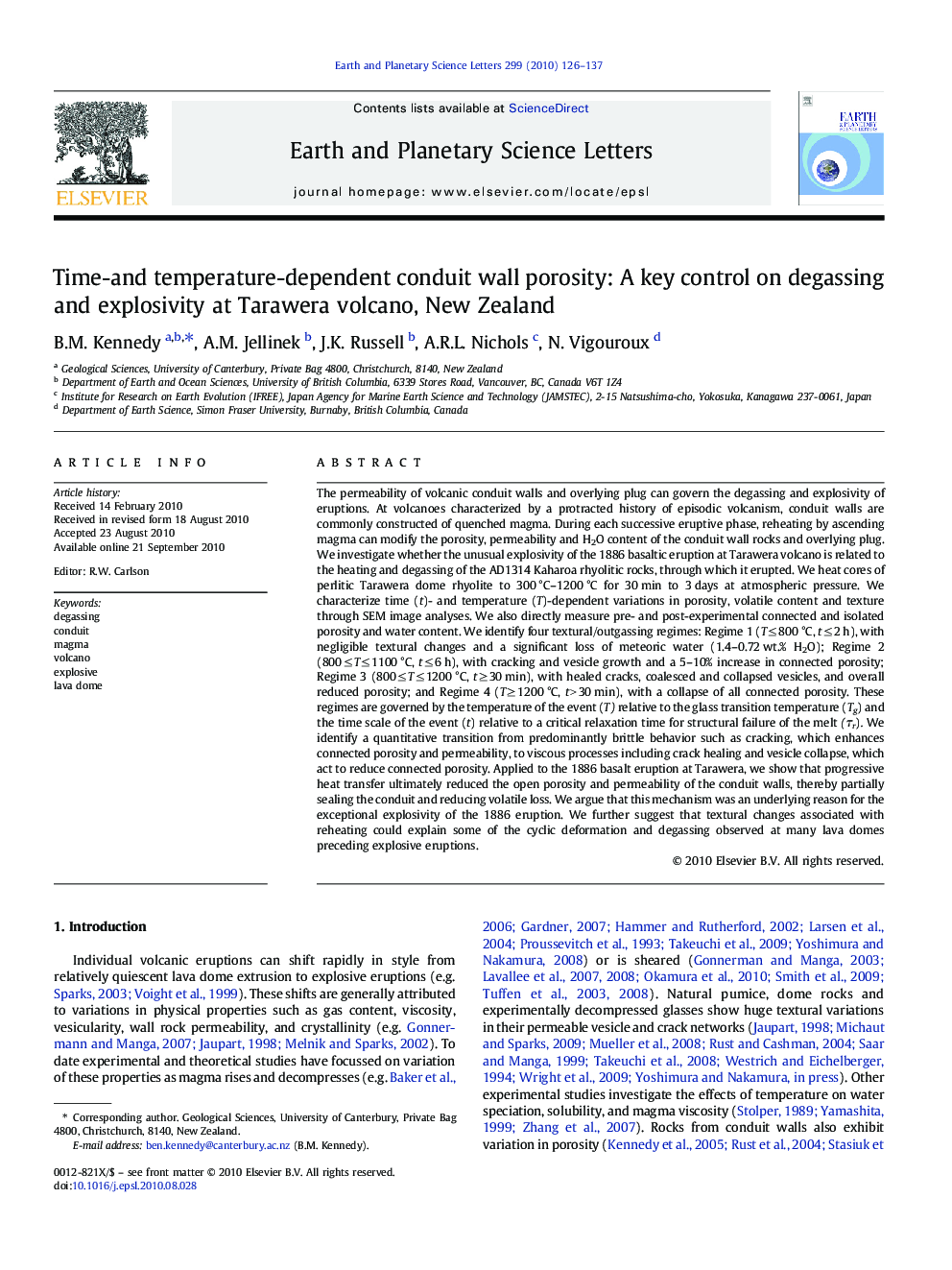 Time-and temperature-dependent conduit wall porosity: A key control on degassing and explosivity at Tarawera volcano, New Zealand