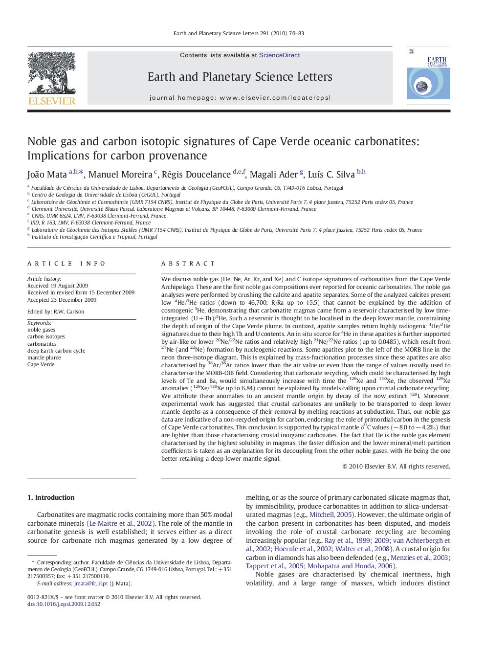 Noble gas and carbon isotopic signatures of Cape Verde oceanic carbonatites: Implications for carbon provenance