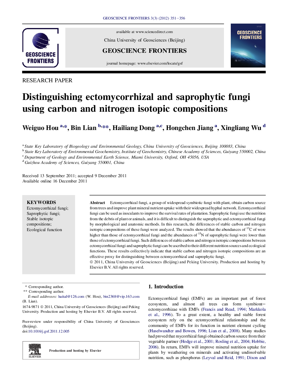 Distinguishing ectomycorrhizal and saprophytic fungi using carbon and nitrogen isotopic compositions