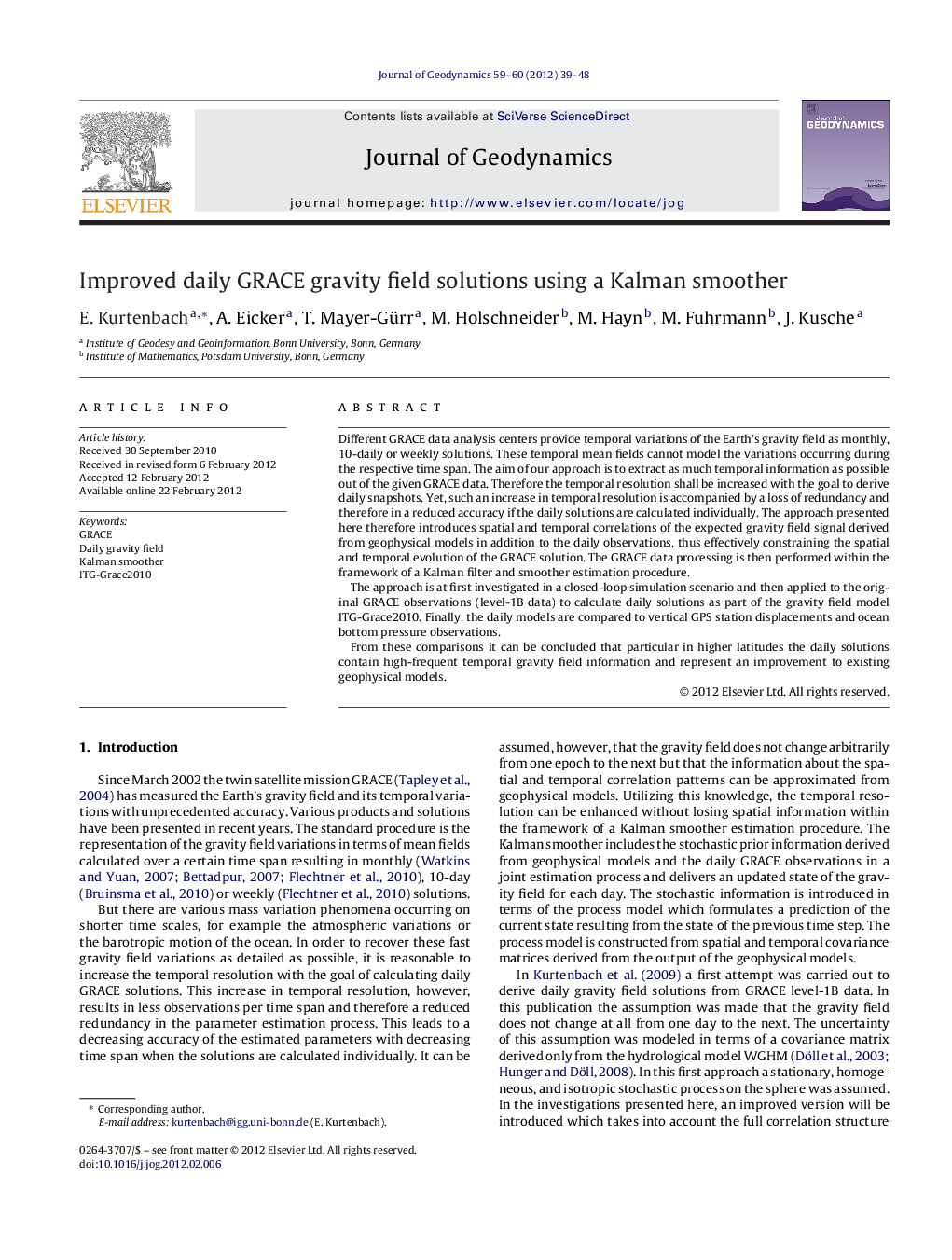 Improved daily GRACE gravity field solutions using a Kalman smoother