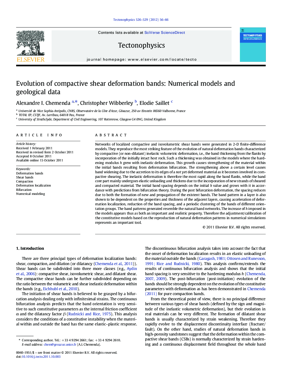 Evolution of compactive shear deformation bands: Numerical models and geological data