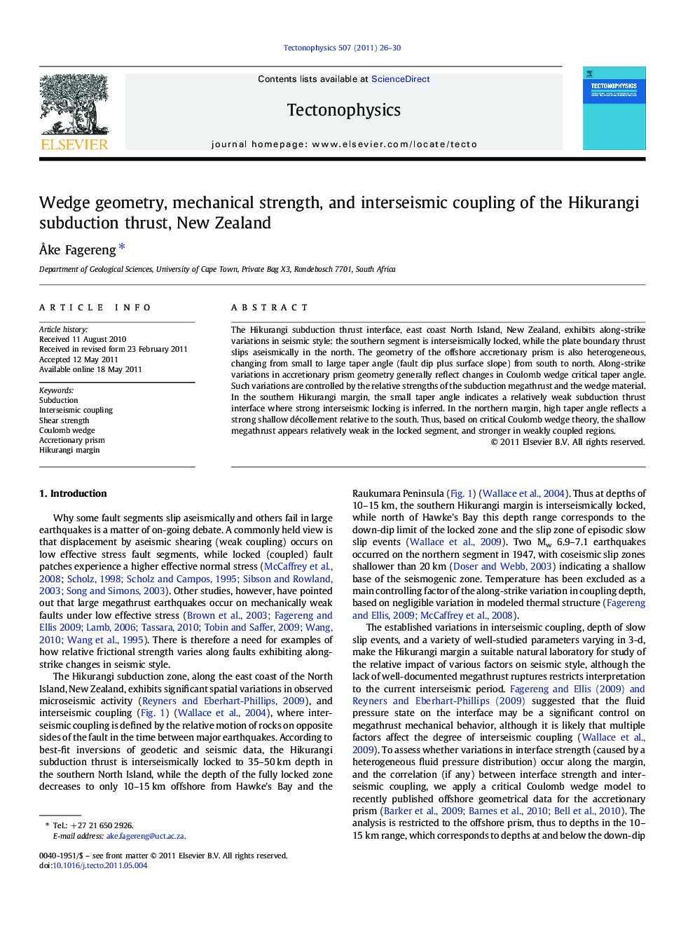 Wedge geometry, mechanical strength, and interseismic coupling of the Hikurangi subduction thrust, New Zealand