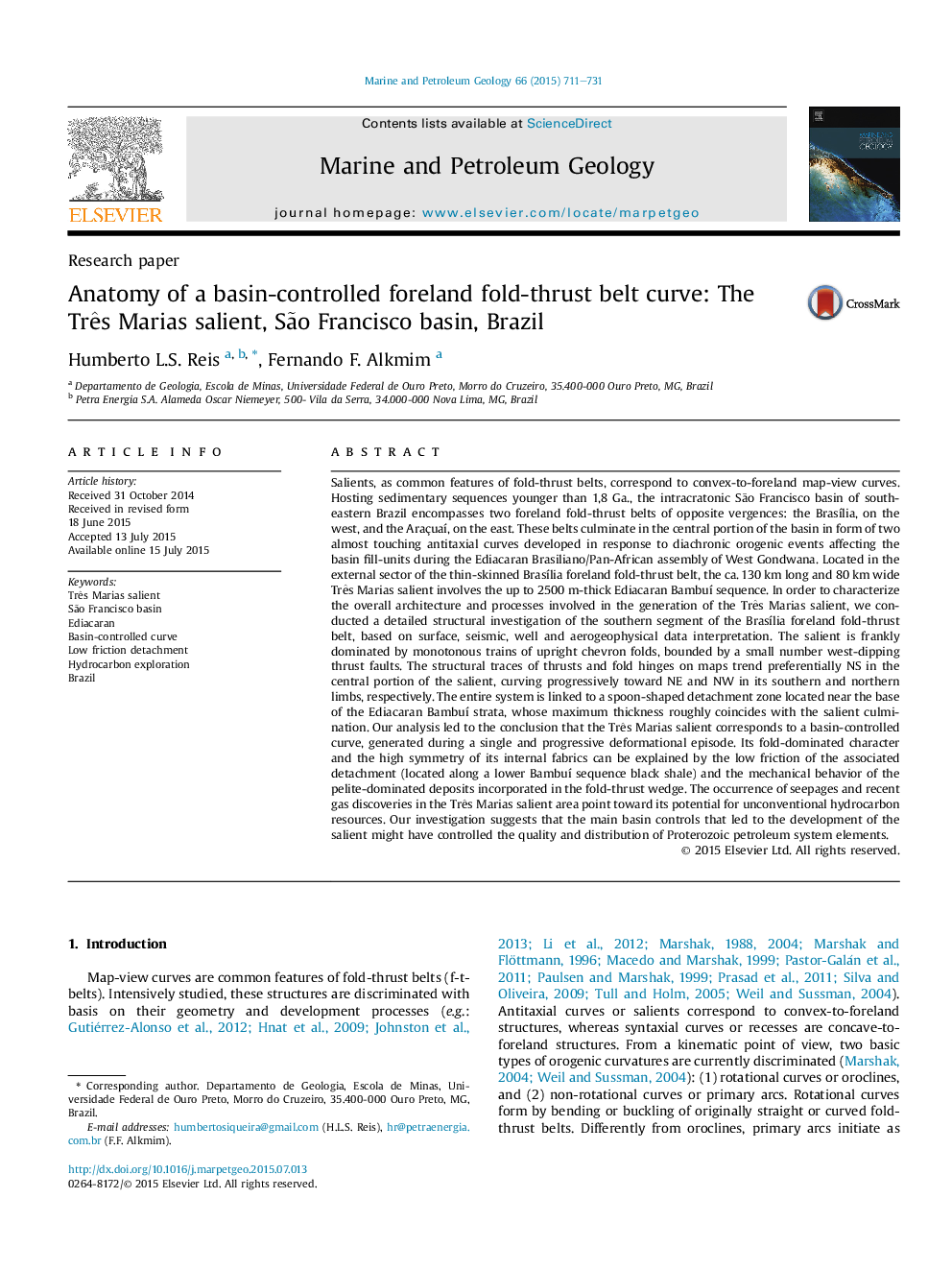 Anatomy of a basin-controlled foreland fold-thrust belt curve: The Três Marias salient, São Francisco basin, Brazil