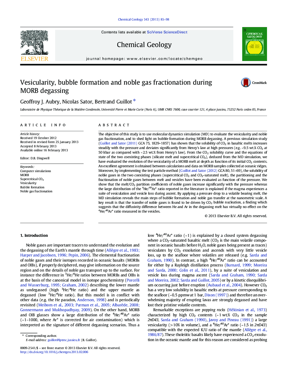 Vesicularity, bubble formation and noble gas fractionation during MORB degassing