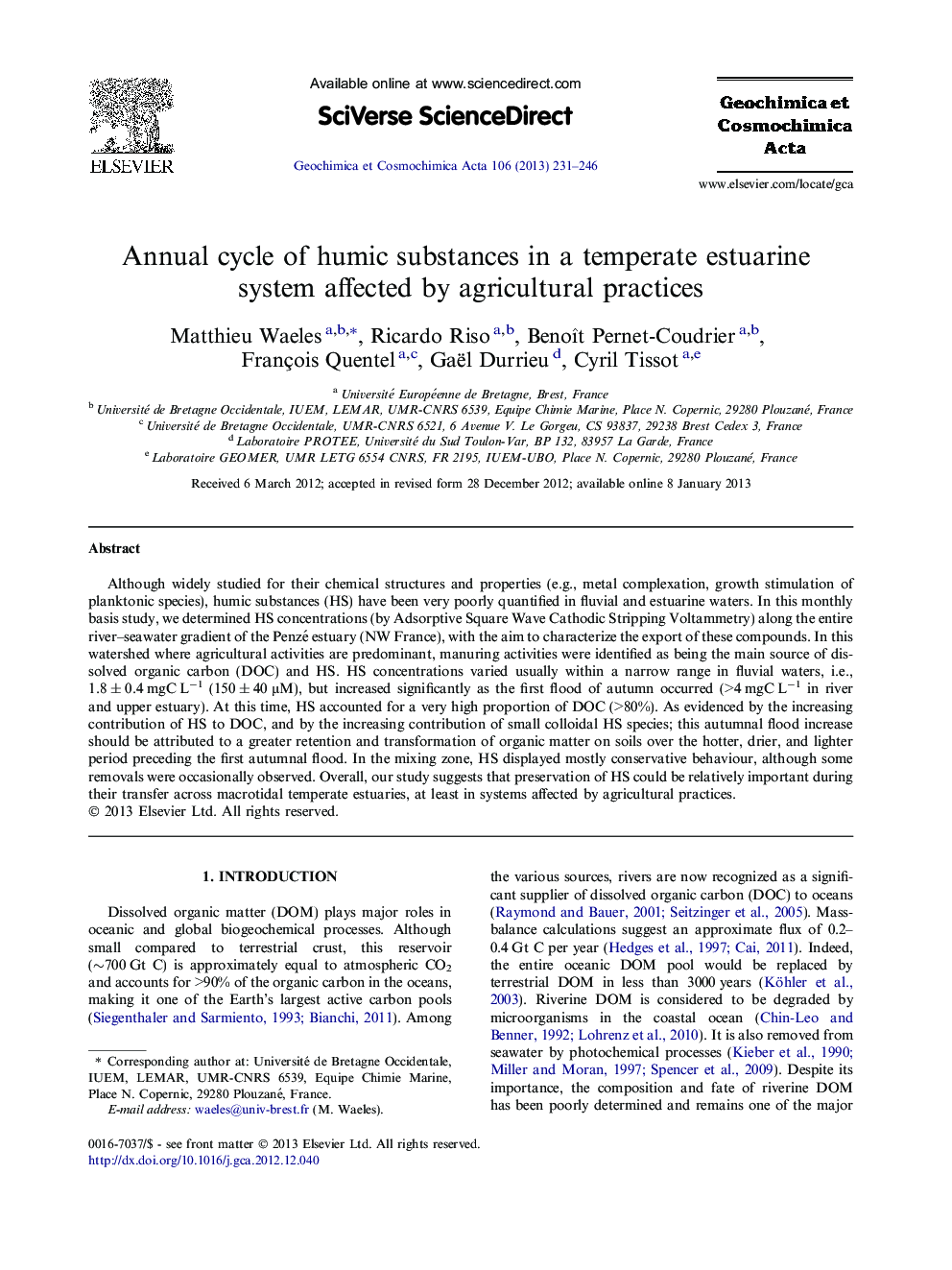 Annual cycle of humic substances in a temperate estuarine system affected by agricultural practices