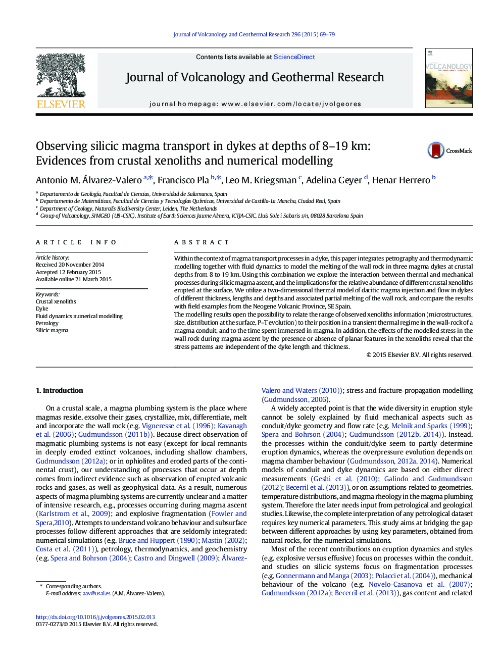 Observing silicic magma transport in dykes at depths of 8–19 km: Evidences from crustal xenoliths and numerical modelling