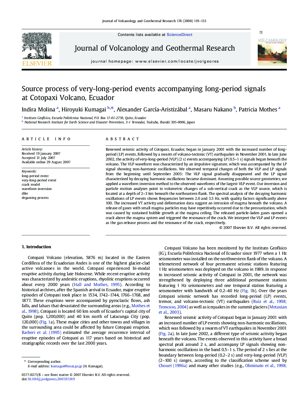 Source process of very-long-period events accompanying long-period signals at Cotopaxi Volcano, Ecuador