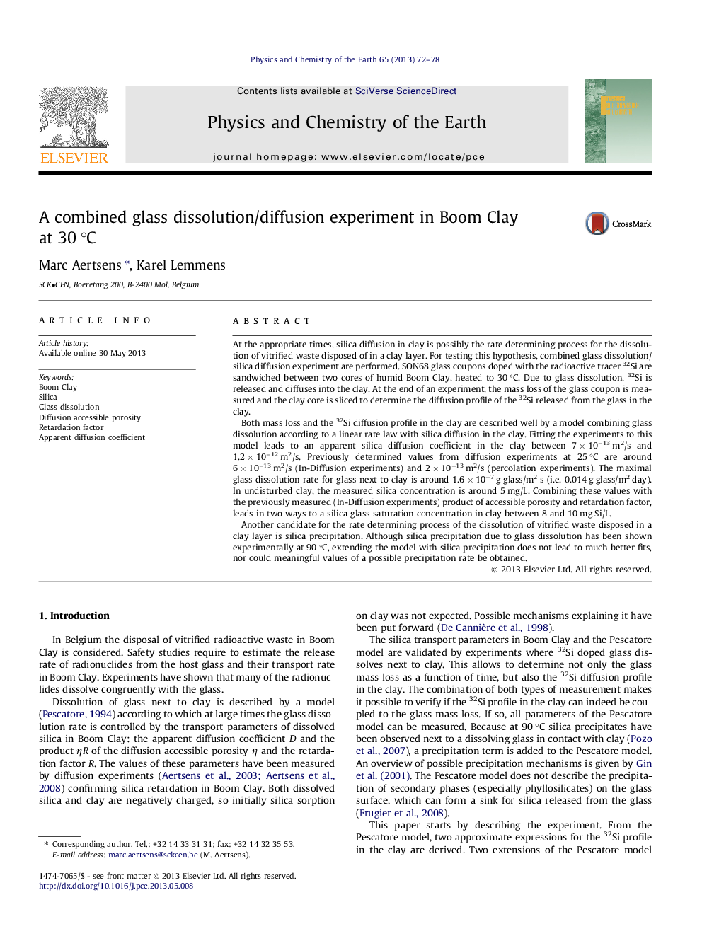 A combined glass dissolution/diffusion experiment in Boom Clay at 30 °C