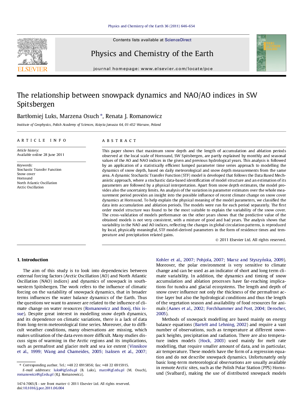 The relationship between snowpack dynamics and NAO/AO indices in SW Spitsbergen