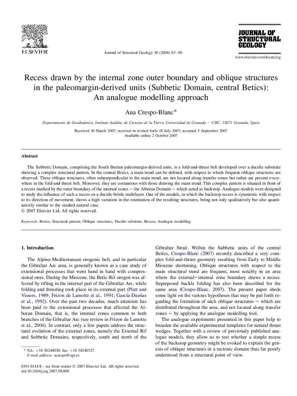 Recess drawn by the internal zone outer boundary and oblique structures in the paleomargin-derived units (Subbetic Domain, central Betics): An analogue modelling approach