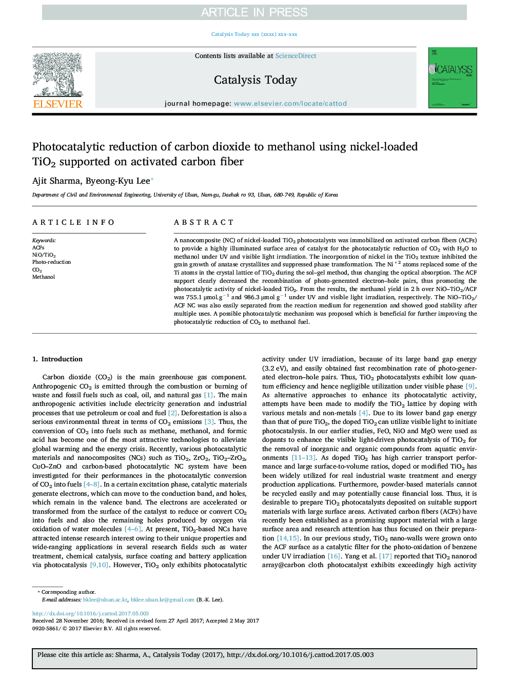 Photocatalytic reduction of carbon dioxide to methanol using nickel-loaded TiO2 supported on activated carbon fiber