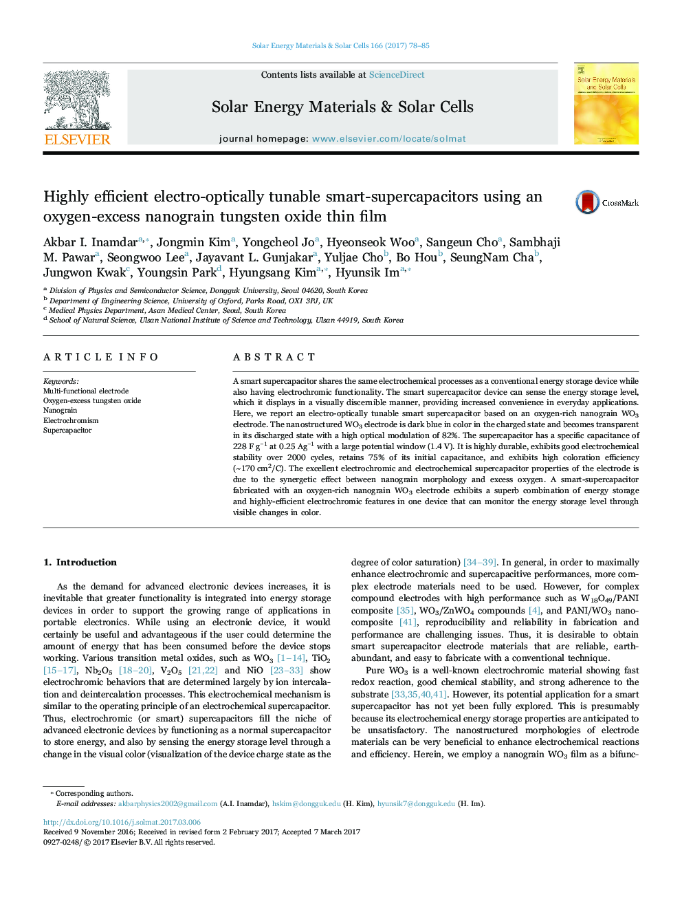 Highly efficient electro-optically tunable smart-supercapacitors using an oxygen-excess nanograin tungsten oxide thin film