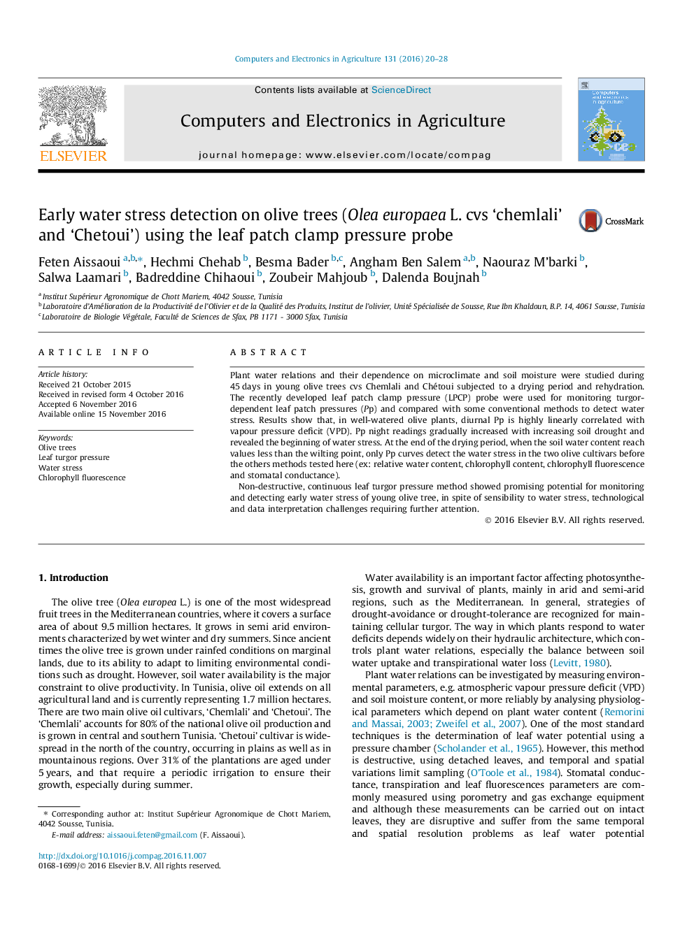 Early water stress detection on olive trees (Olea europaea L. cvs 'chemlali' and 'Chetoui') using the leaf patch clamp pressure probe