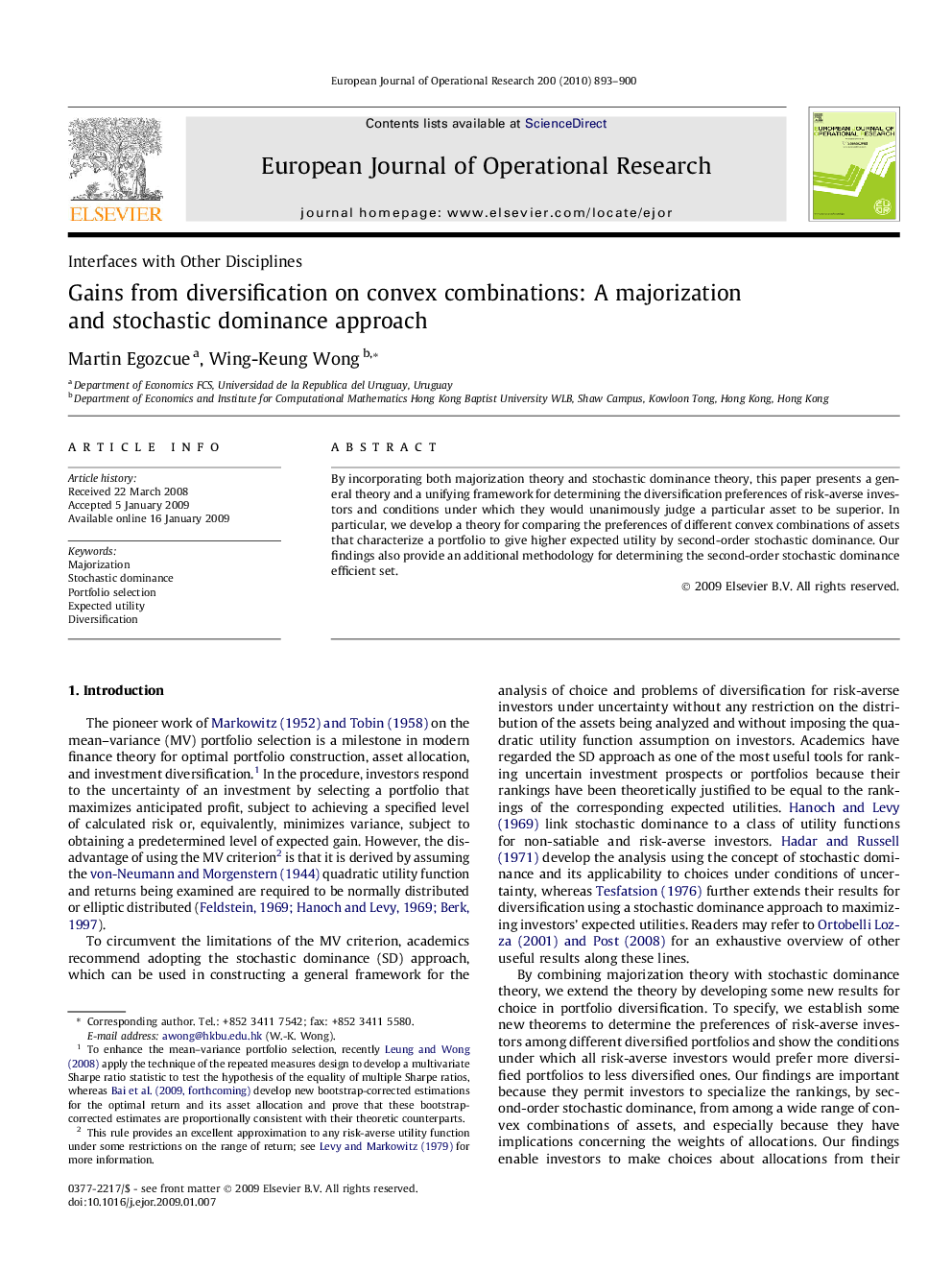 Gains from diversification on convex combinations: A majorization and stochastic dominance approach