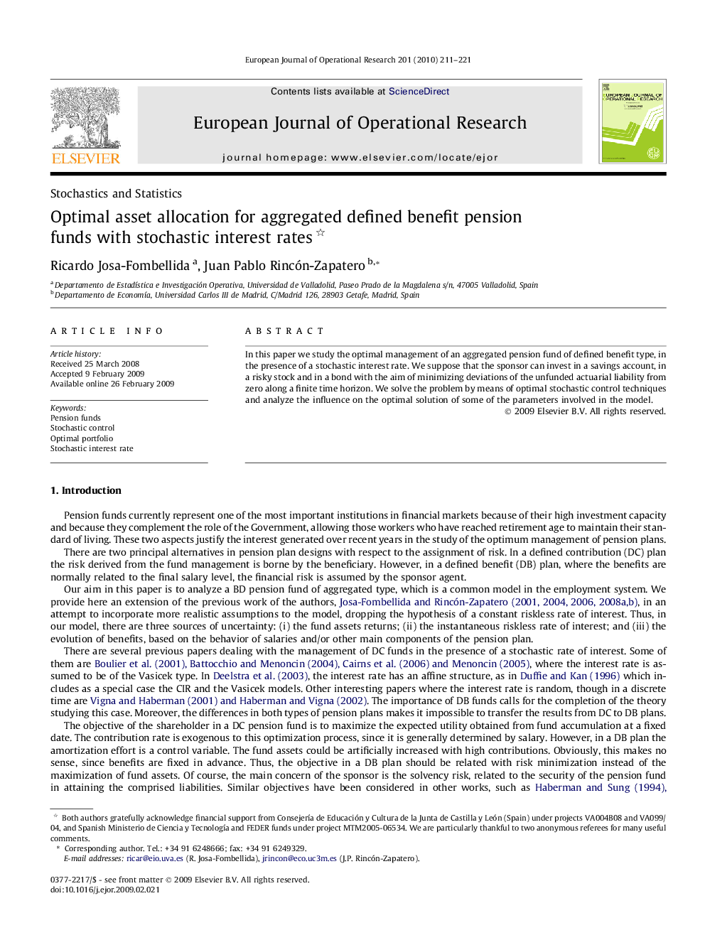 Optimal asset allocation for aggregated defined benefit pension funds with stochastic interest rates 