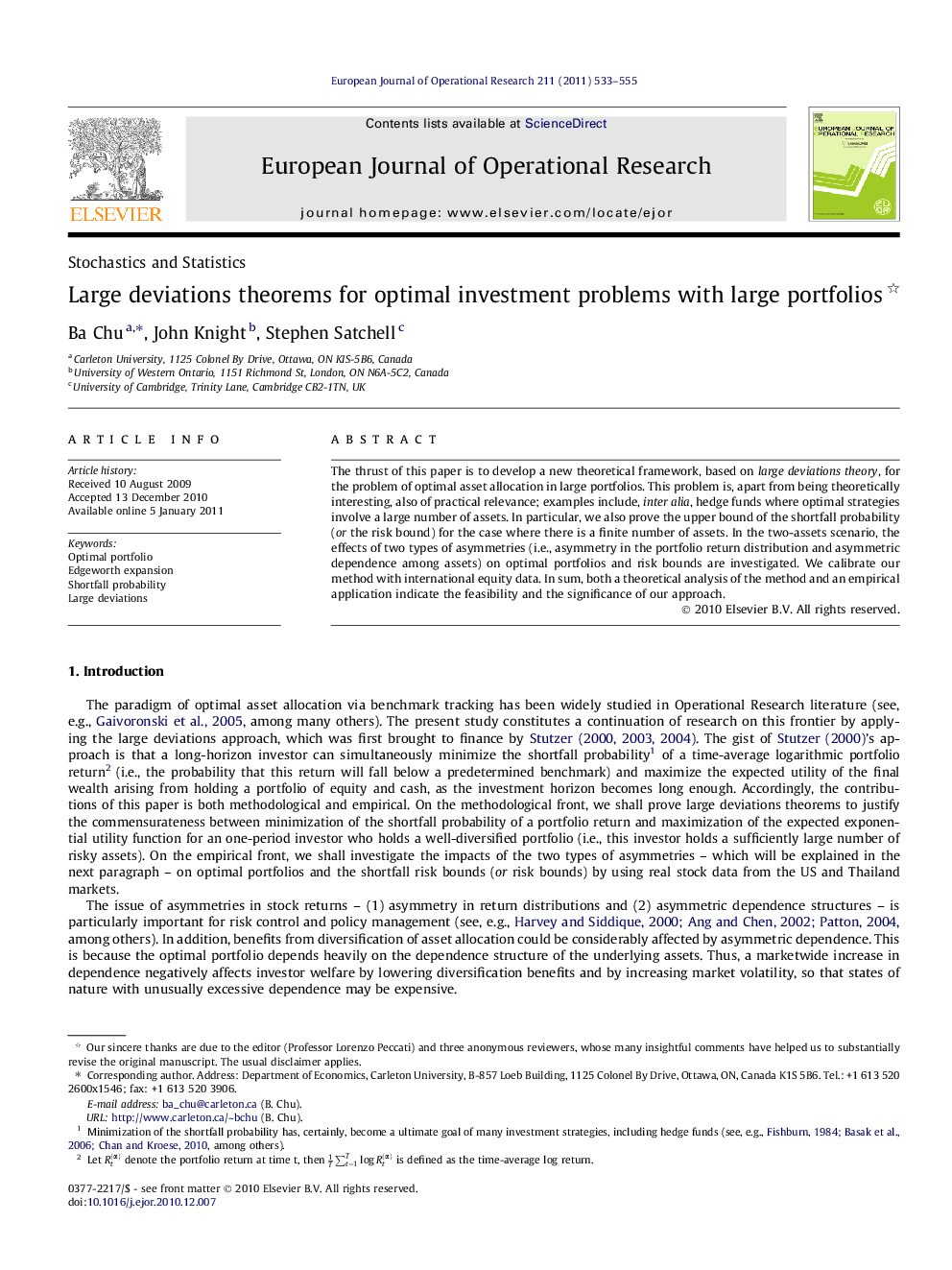 Large deviations theorems for optimal investment problems with large portfolios 