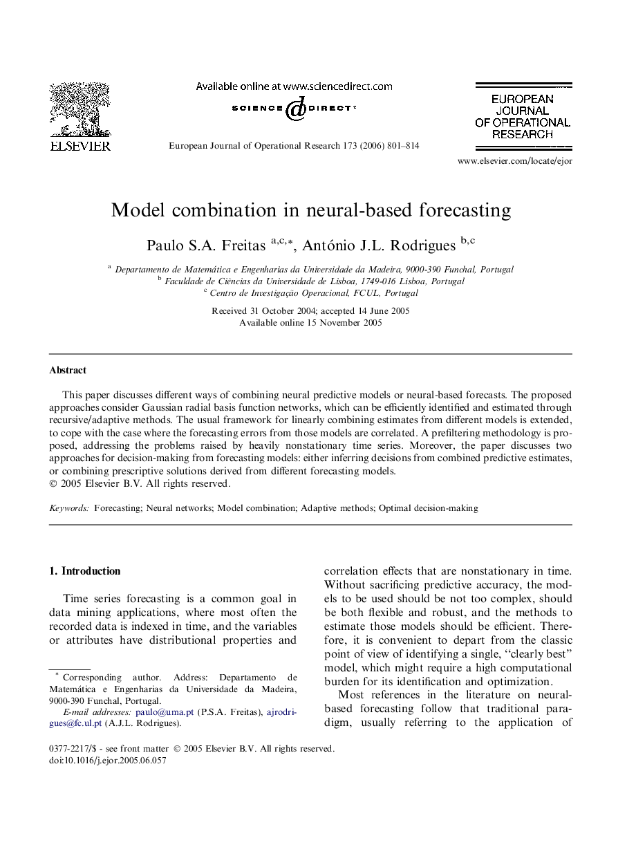 Model combination in neural-based forecasting