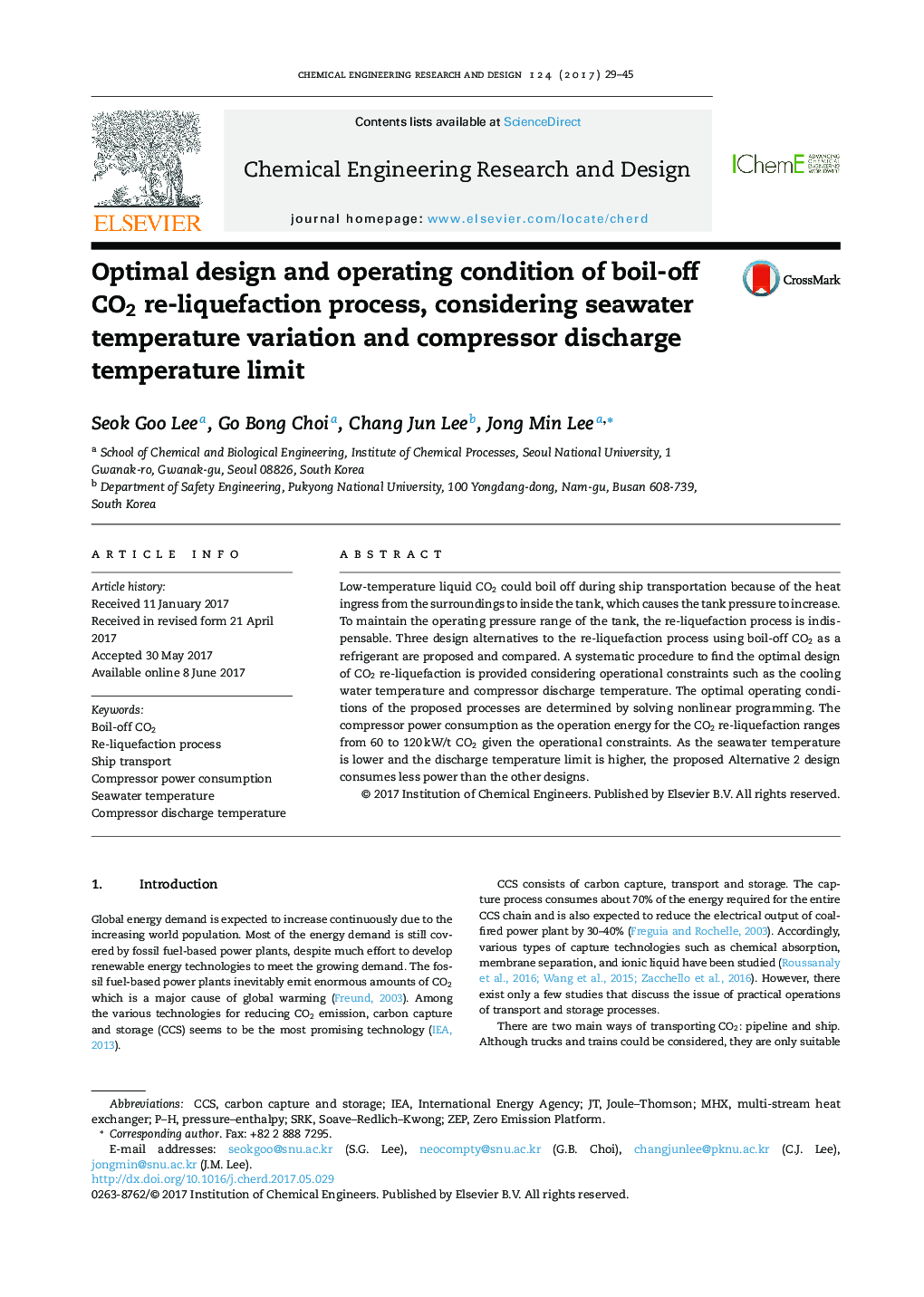 Optimal design and operating condition of boil-off CO2 re-liquefaction process, considering seawater temperature variation and compressor discharge temperature limit