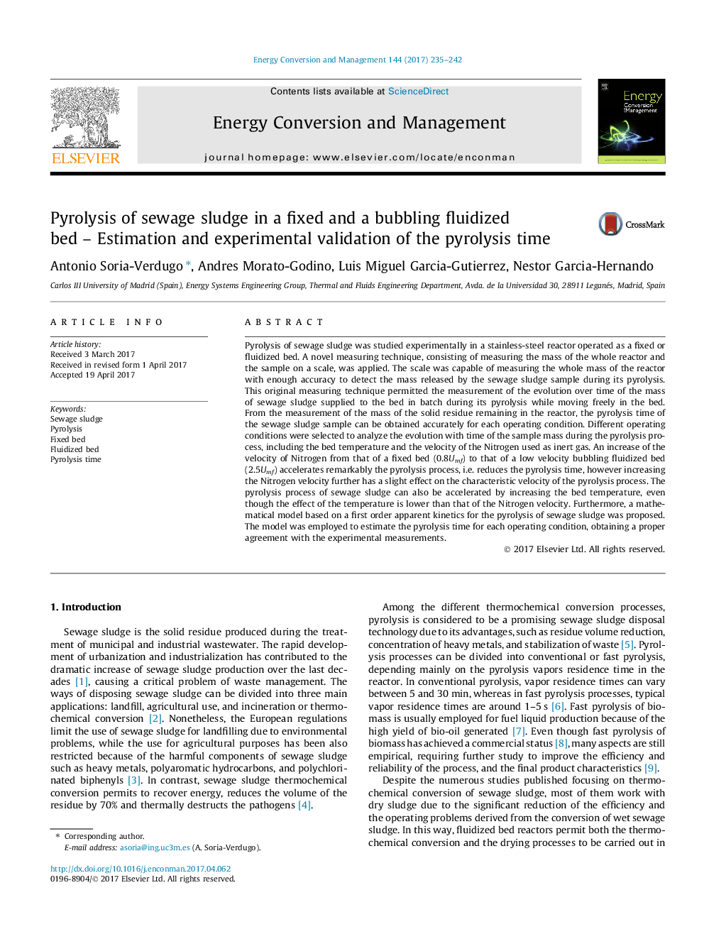 Pyrolysis of sewage sludge in a fixed and a bubbling fluidized bed - Estimation and experimental validation of the pyrolysis time