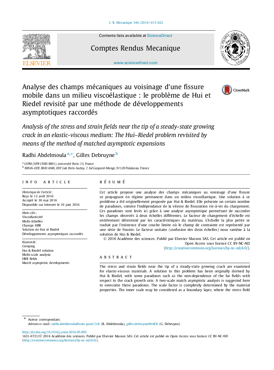 Analyse des champs mécaniques au voisinage d'une fissure mobile dans un milieu viscoélastique : le problÃ¨me de Hui et Riedel revisité par une méthode de développements asymptotiques raccordés