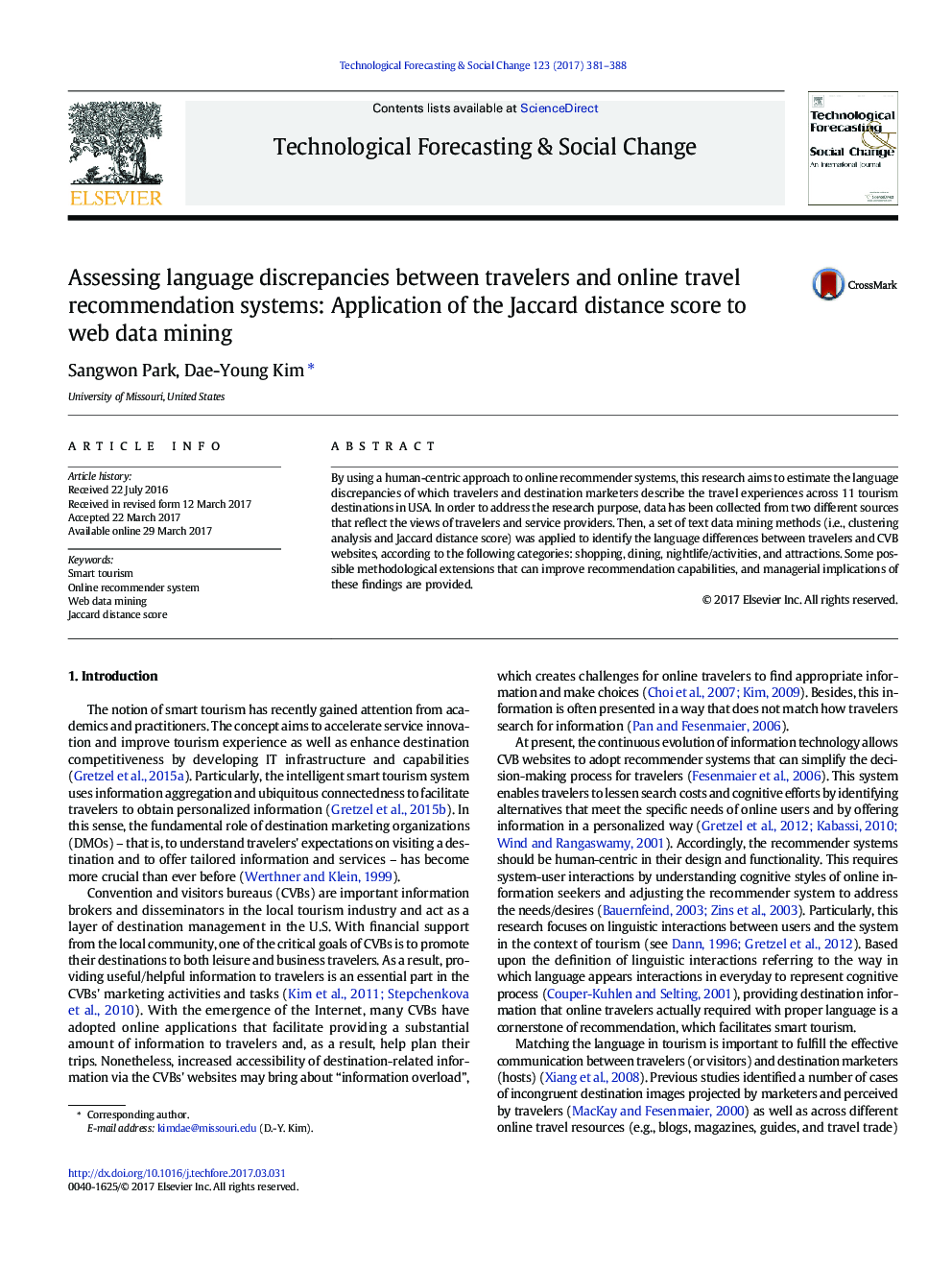 Assessing language discrepancies between travelers and online travel recommendation systems: Application of the Jaccard distance score to web data mining