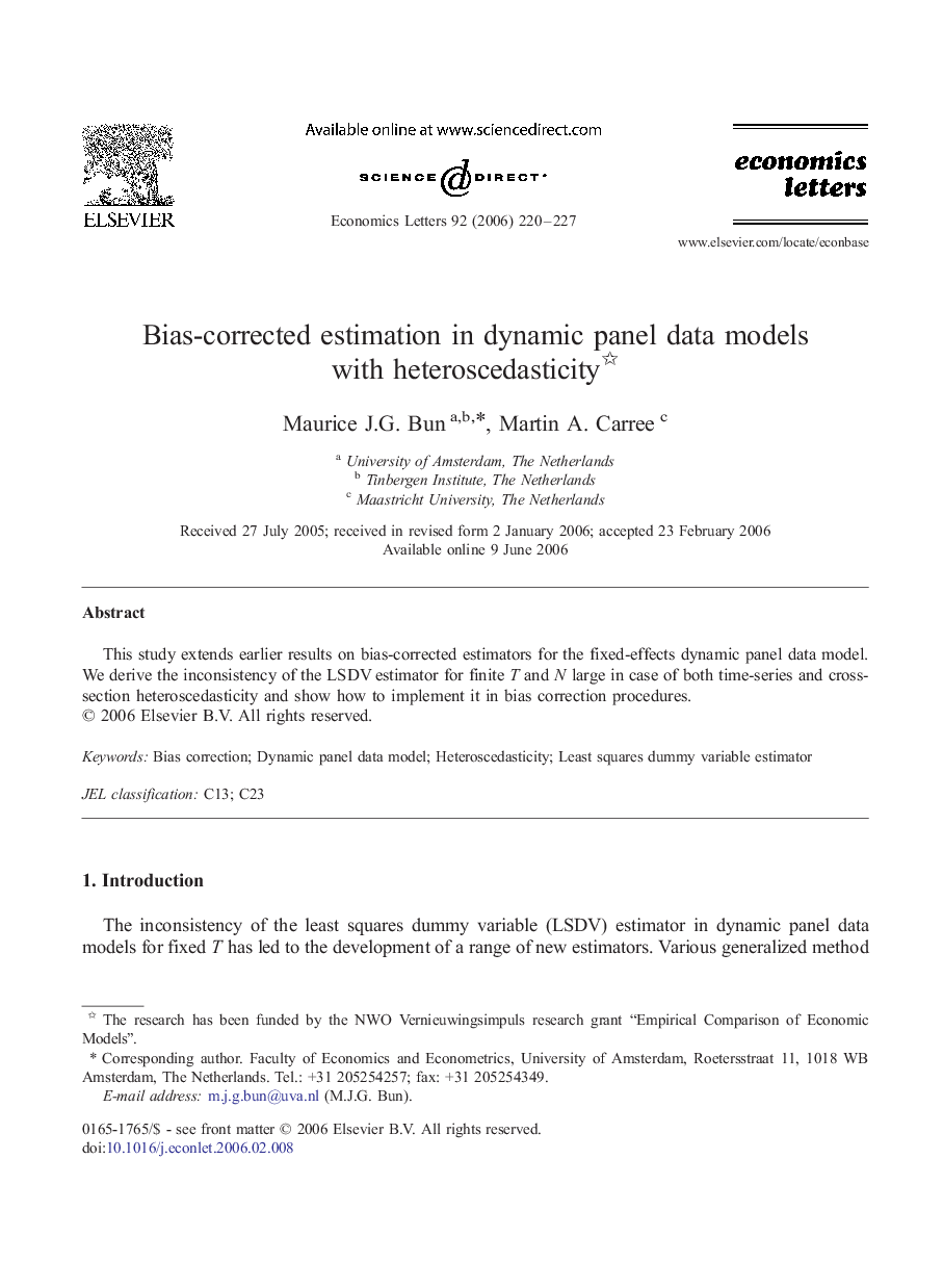 Bias-corrected estimation in dynamic panel data models with heteroscedasticity