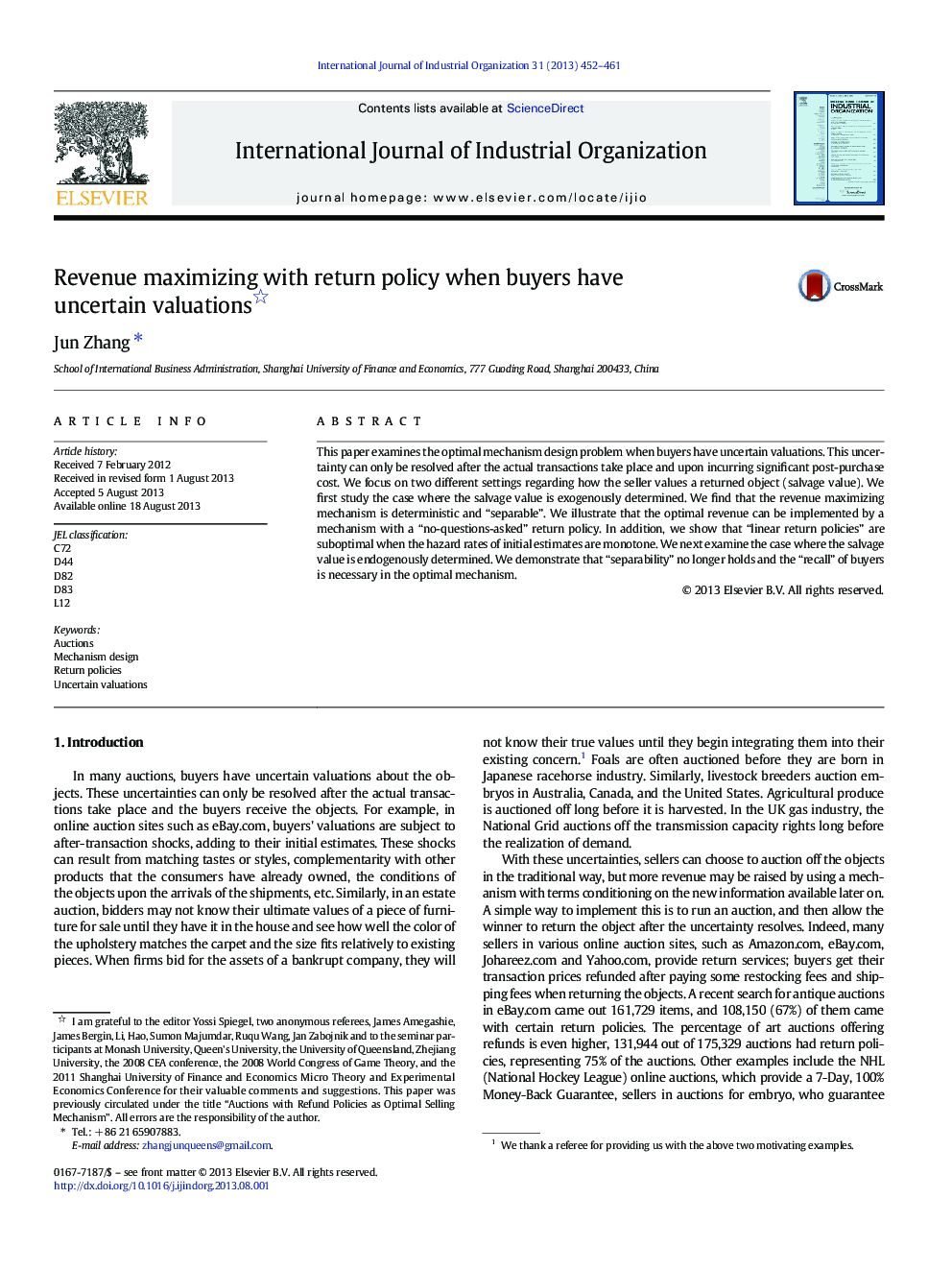 Revenue maximizing with return policy when buyers have uncertain valuations