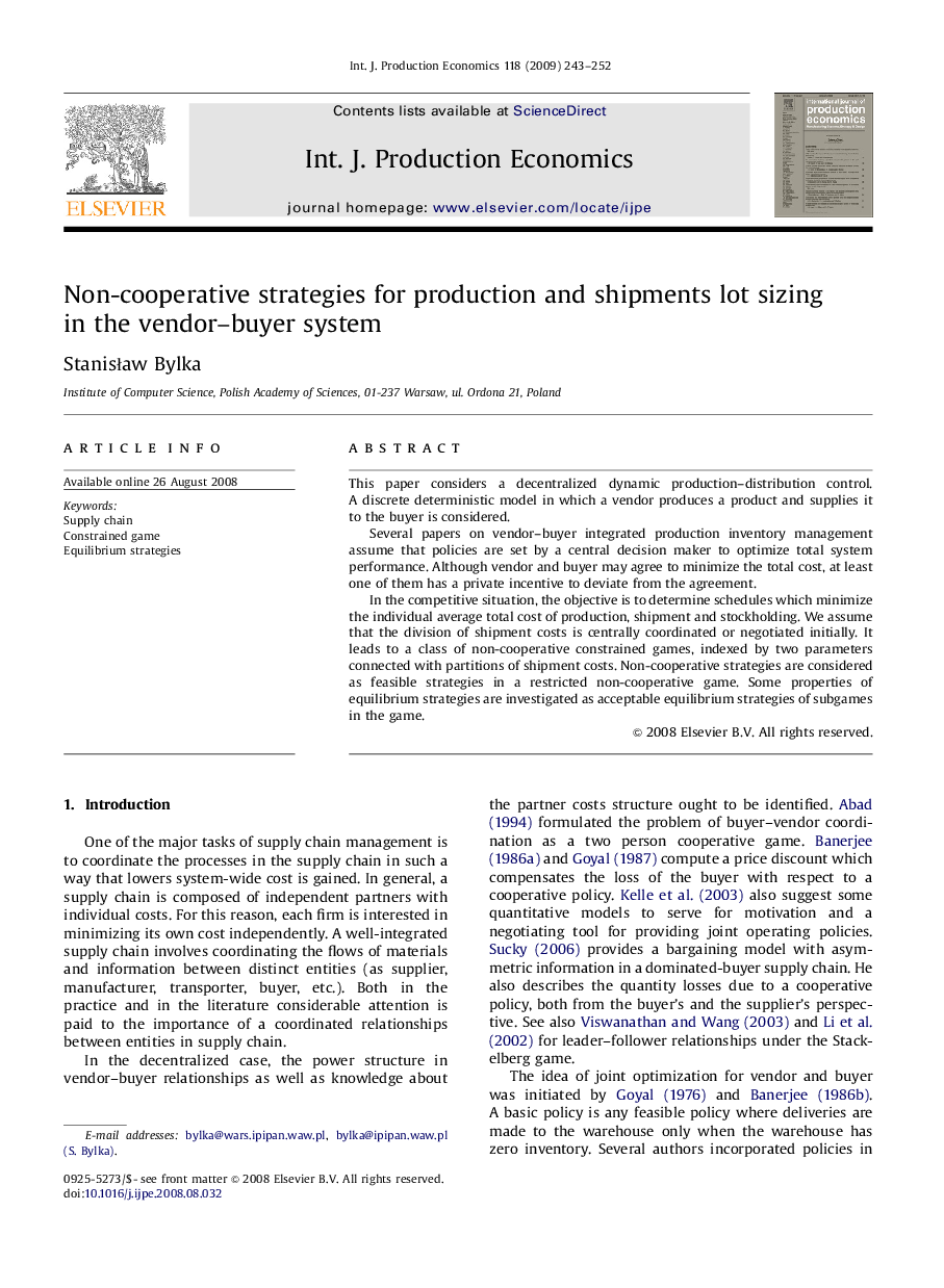 Non-cooperative strategies for production and shipments lot sizing in the vendor-buyer system