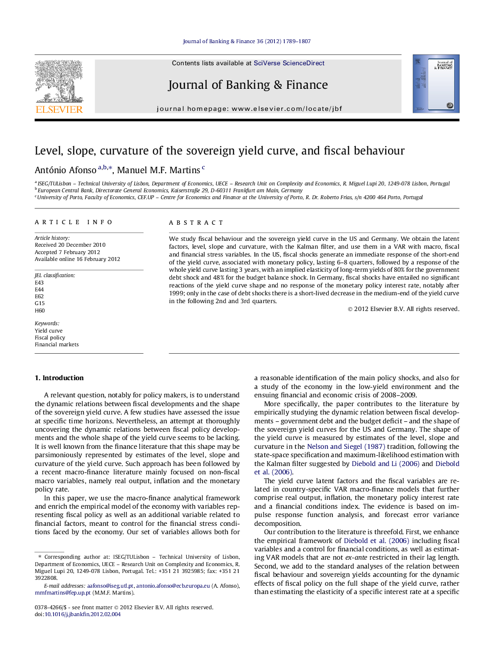 Level, slope, curvature of the sovereign yield curve, and fiscal behaviour