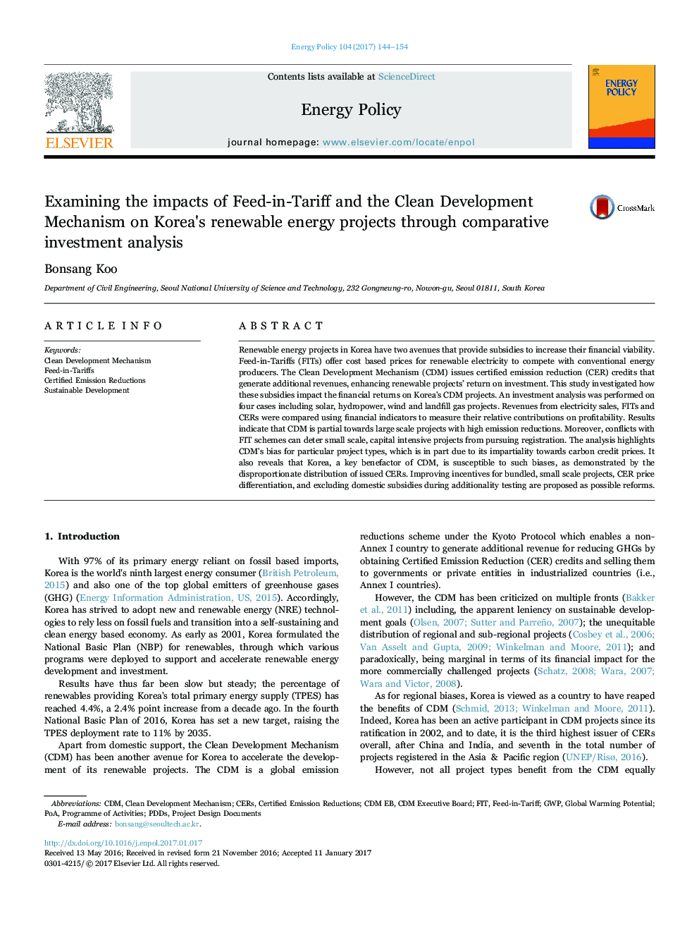 Examining the impacts of Feed-in-Tariff and the Clean Development Mechanism on Korea's renewable energy projects through comparative investment analysis