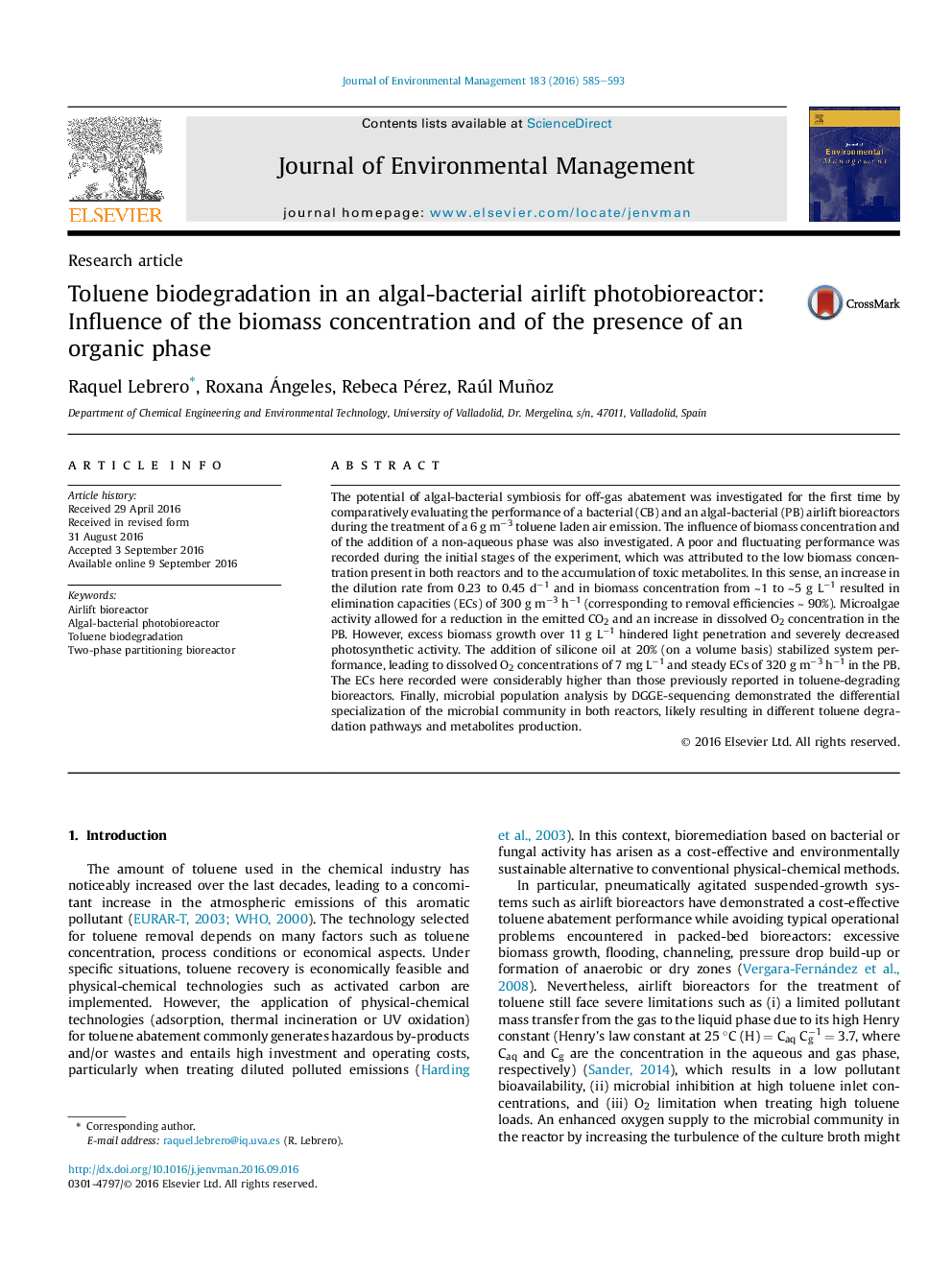 Toluene biodegradation in an algal-bacterial airlift photobioreactor: Influence of the biomass concentration and of the presence of an organic phase