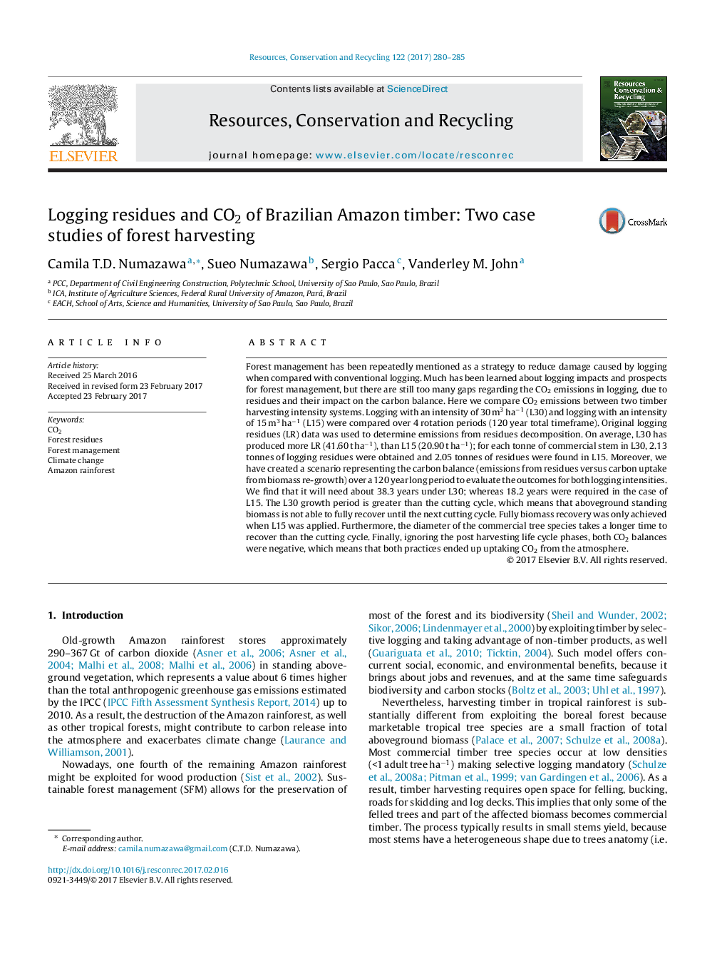 Logging residues and CO2 of Brazilian Amazon timber: Two case studies of forest harvesting