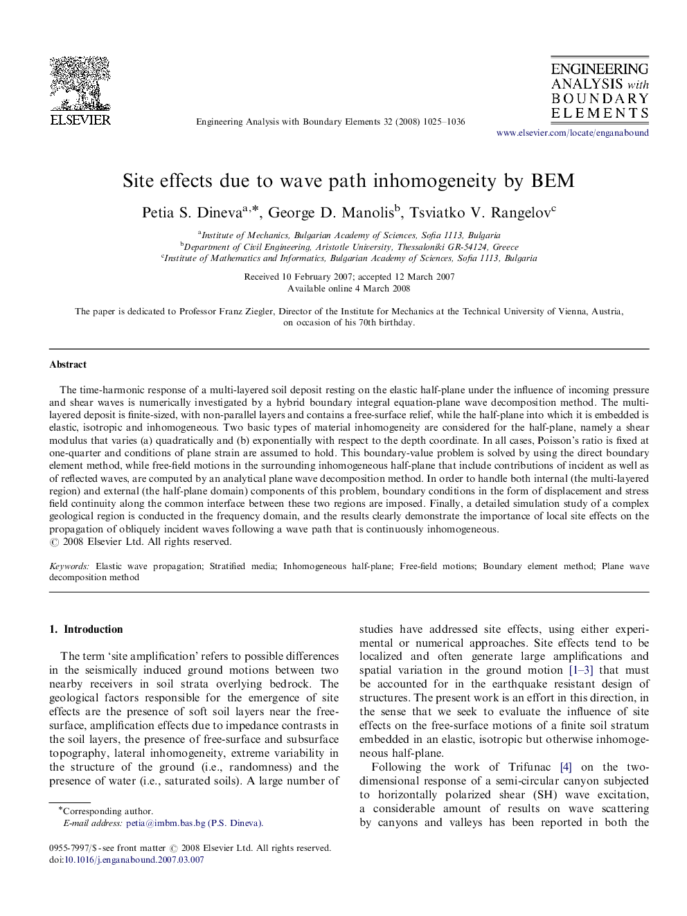 Site effects due to wave path inhomogeneity by BEM