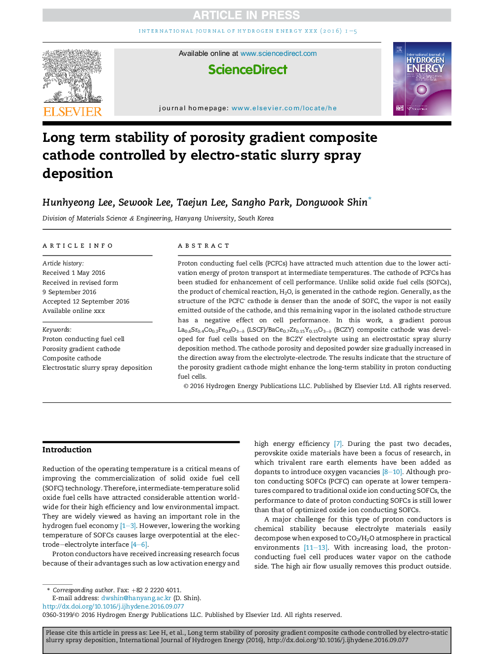 Long term stability of porosity gradient composite cathode controlled by electro-static slurry spray deposition