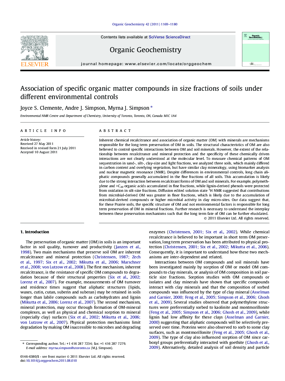 Association of specific organic matter compounds in size fractions of soils under different environmental controls