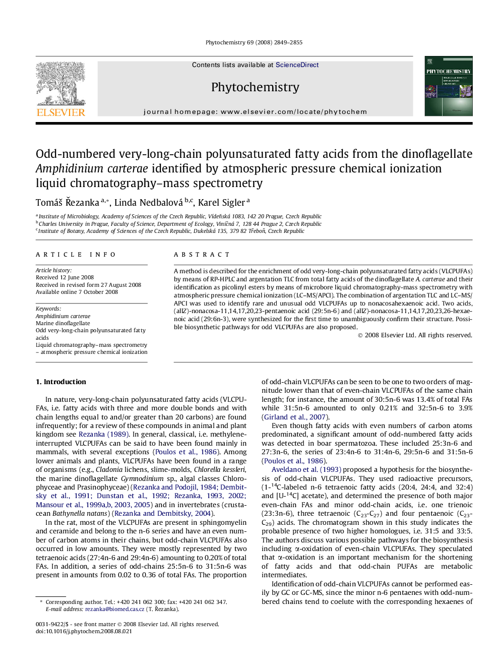 Odd-numbered very-long-chain polyunsaturated fatty acids from the dinoflagellate Amphidinium carterae identified by atmospheric pressure chemical ionization liquid chromatography-mass spectrometry