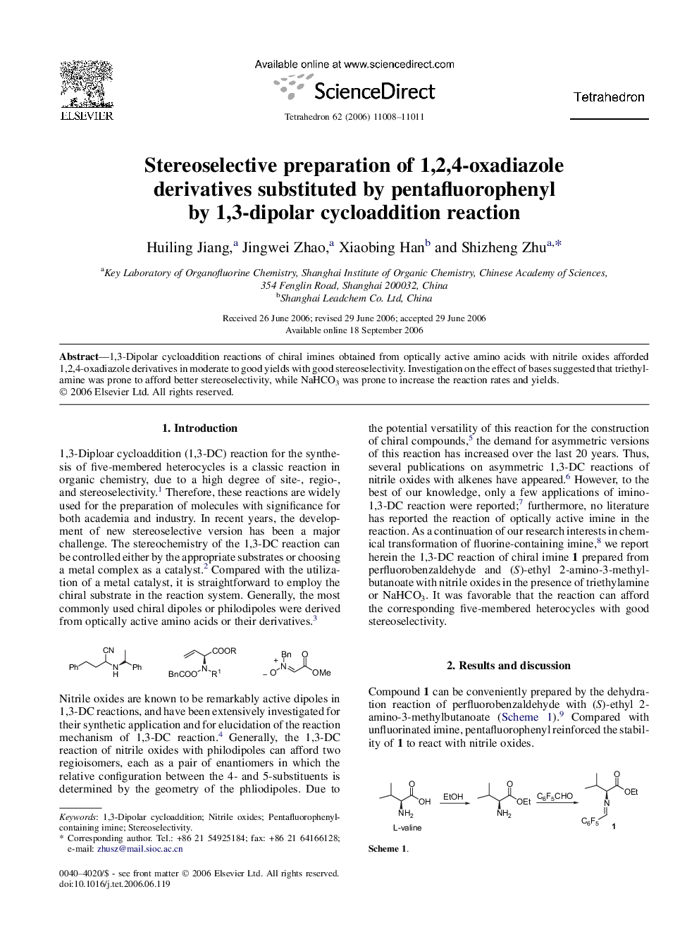 Stereoselective preparation of 1,2,4-oxadiazole derivatives substituted by pentafluorophenyl by 1,3-dipolar cycloaddition reaction