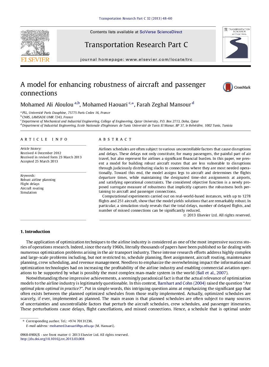 A model for enhancing robustness of aircraft and passenger connections