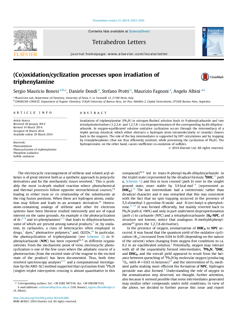 (Co)oxidation/cyclization processes upon irradiation of triphenylamine